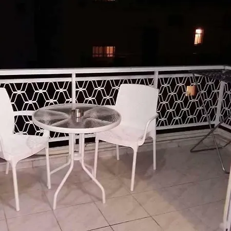 Apartament Steps From The Aprt *