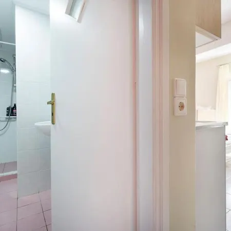 Apartment Steps From The Aprt Chania (Crete)